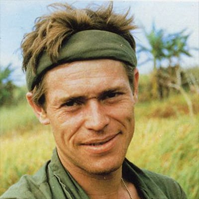 Green Bandana on Willem Dafoe Platoon