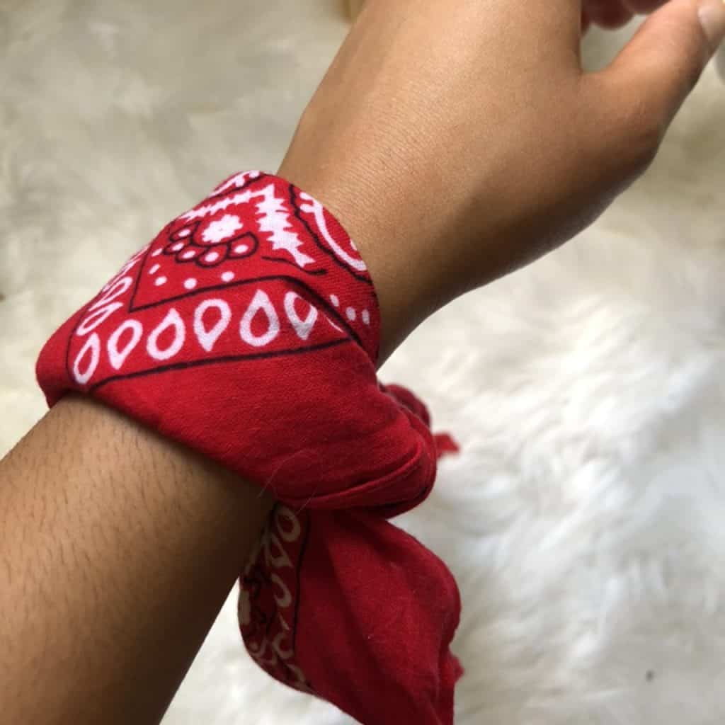 How to wear a bandana around Your Wrist